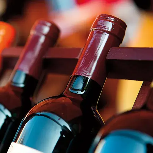 Eye-Catching <span class='text-indigo-700'>Packaging</span> for Every <span class='text-indigo-700'>Pour</span>